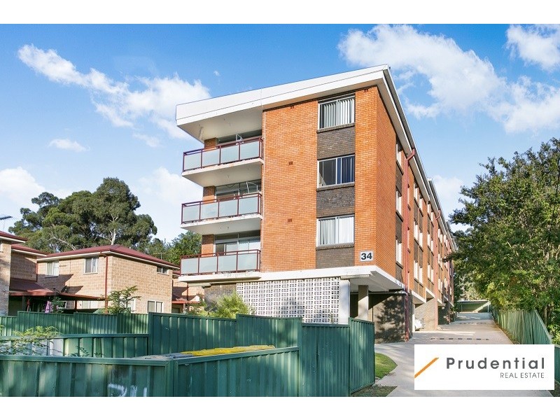 13/34 Moore Street, Campbelltown NSW 2560