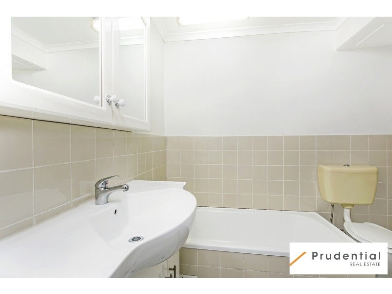 13/34 Moore Street, Campbelltown NSW 2560