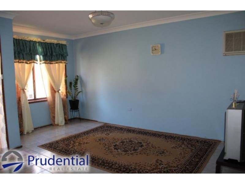 3/105 Chester Road, Ingleburn NSW 2565
