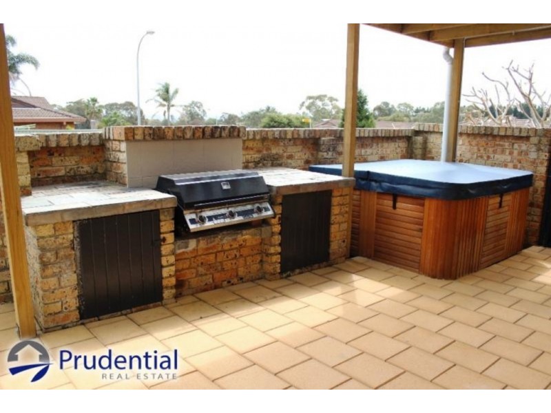 16 Amundsen Road, Leumeah NSW 2560