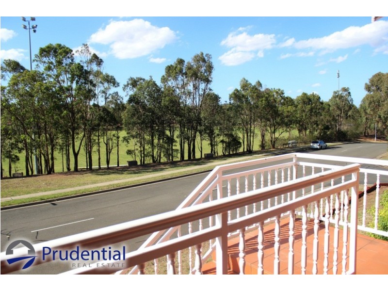 2 Seine Place, Kearns NSW 2558