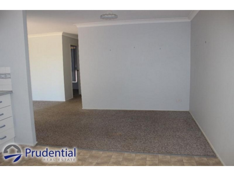 23 Kenny Close, St Helens Park NSW 2560