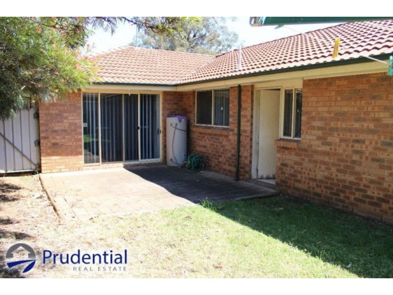 23 Kenny Close, St Helens Park NSW 2560