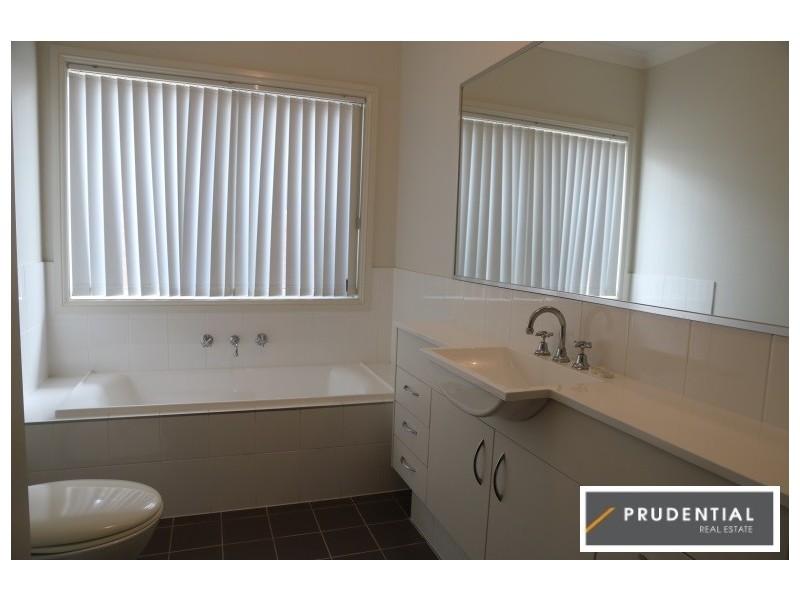 38 Hidcote Road, Campbelltown NSW 2560