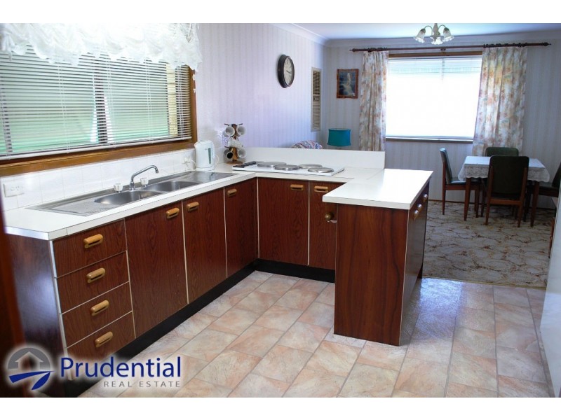 115 Macquarie Ave, Campbelltown NSW 2560