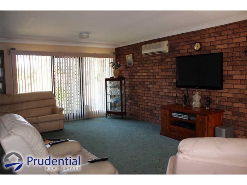 65 Ballantrae Drive, St Andrews NSW 2566