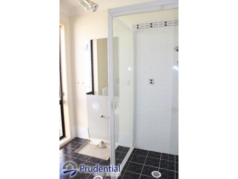 32 McLaughlin Circuit, Bradbury NSW 2560