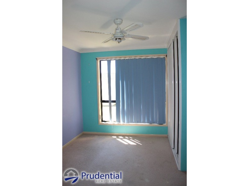 32 McLaughlin Circuit, Bradbury NSW 2560