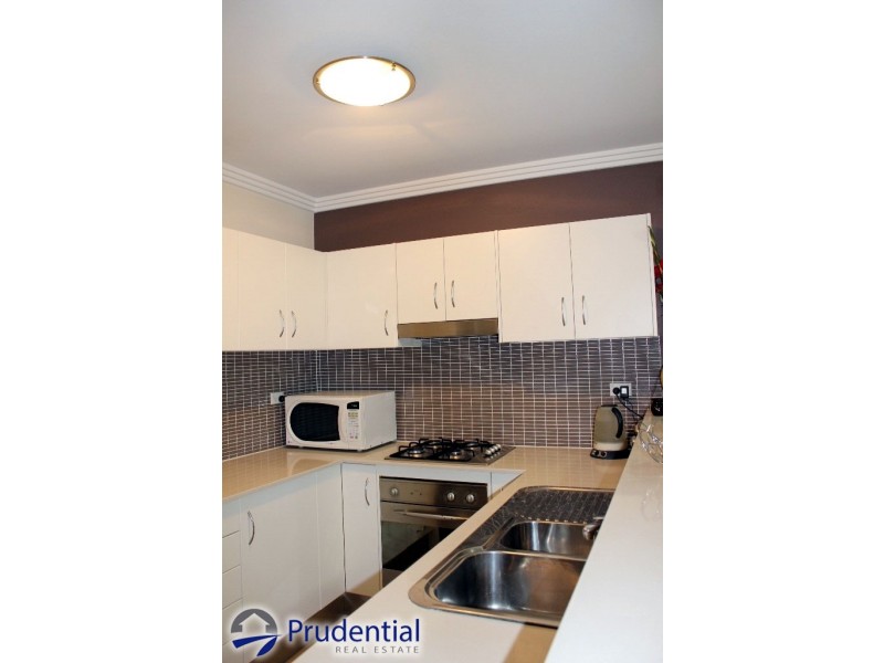 6/13 Chamberlain Street, Campbelltown NSW 2560