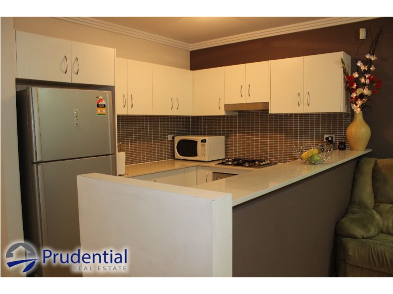 6/13 Chamberlain Street, Campbelltown NSW 2560