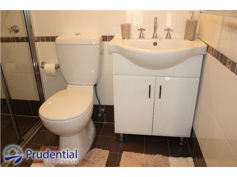 6/13 Chamberlain Street, Campbelltown NSW 2560