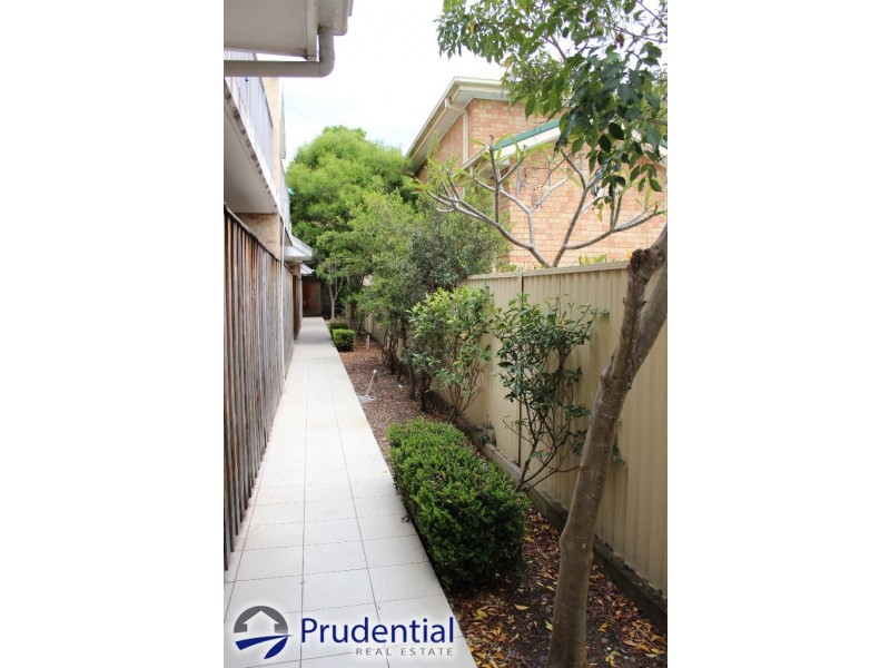 6/13 Chamberlain Street, Campbelltown NSW 2560