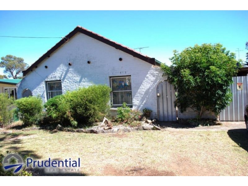 37 Lindesay Street, Campbelltown NSW 2560