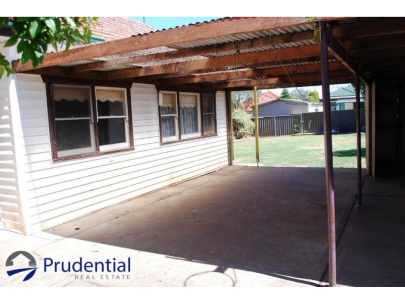 37 Lindesay Street, Campbelltown NSW 2560