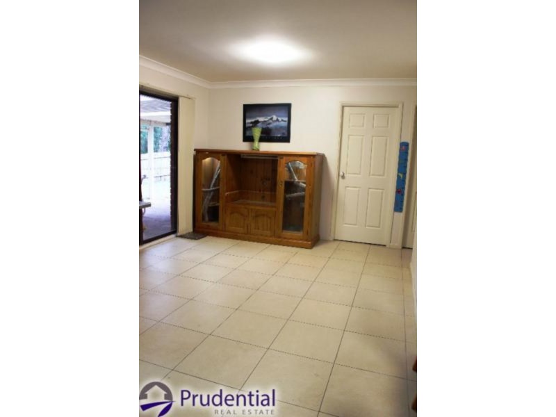 6 Jarley Place, Ambarvale NSW 2560