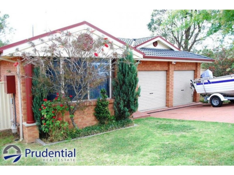 2 Andrews Place, St Helens Park NSW 2560