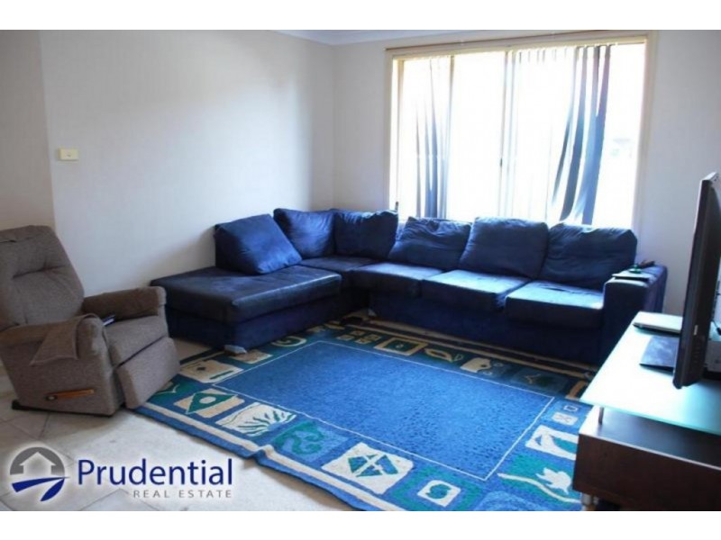 2 Andrews Place, St Helens Park NSW 2560