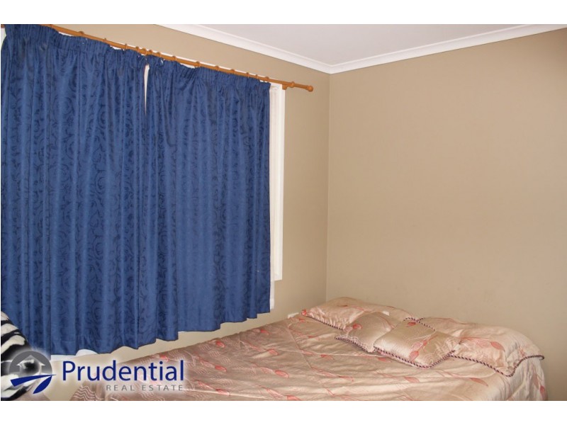 41 Lyrebird Crescent, Green Valley NSW 2168