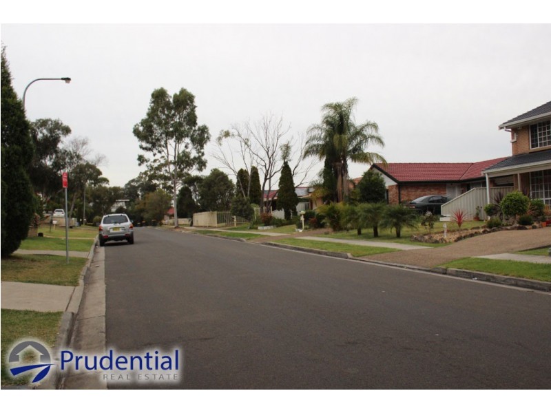 41 Lyrebird Crescent, Green Valley NSW 2168