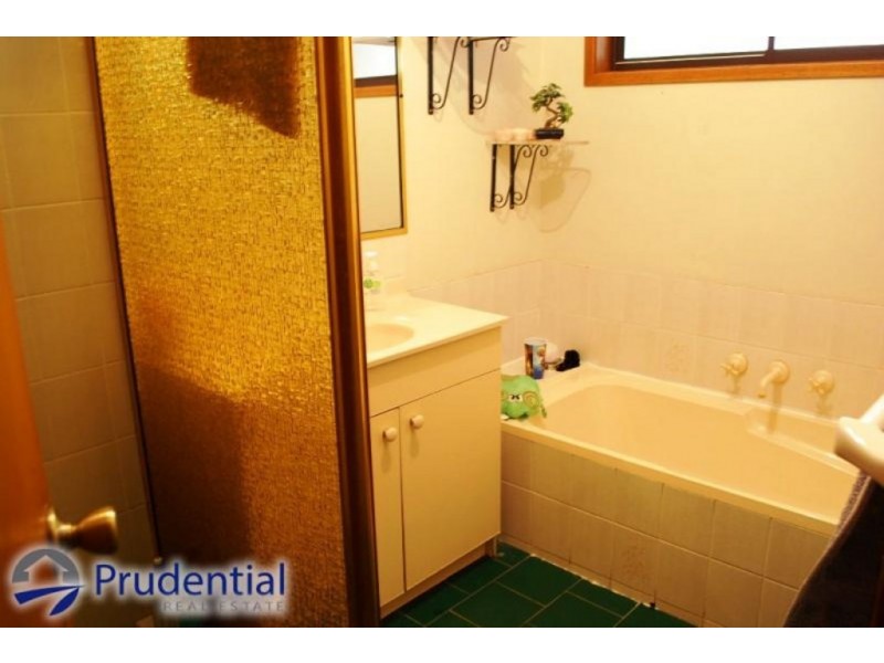 199 Gould Road, Eagle Vale NSW 2558