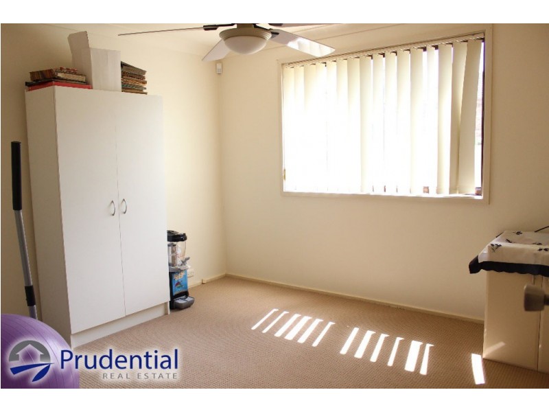 17 Campbell Close, Minto NSW 2566