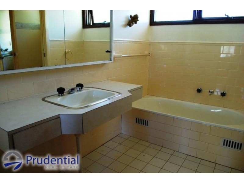 262 St Johns Road, Bradbury NSW 2560