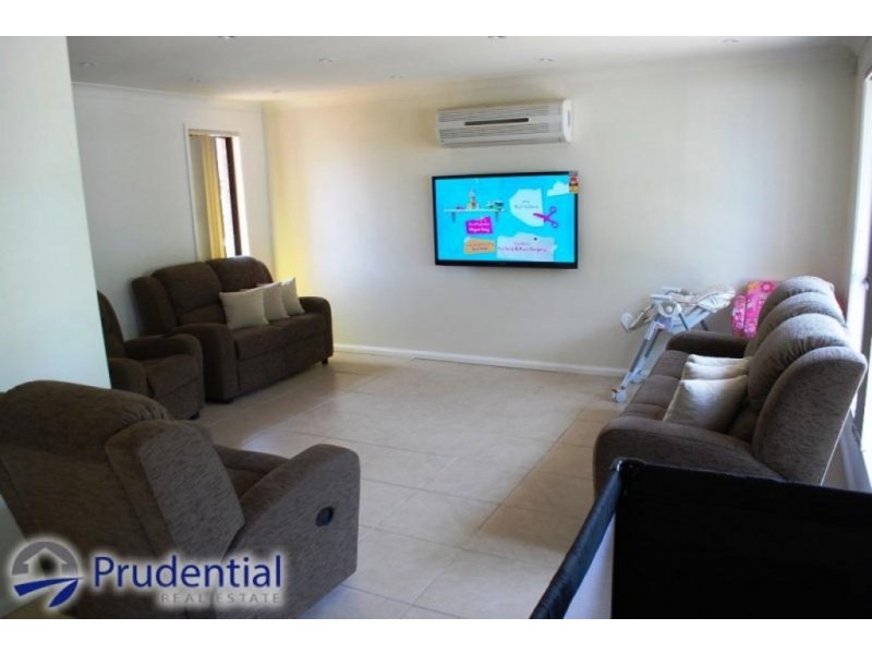 11 Victor Place, Raby NSW 2566