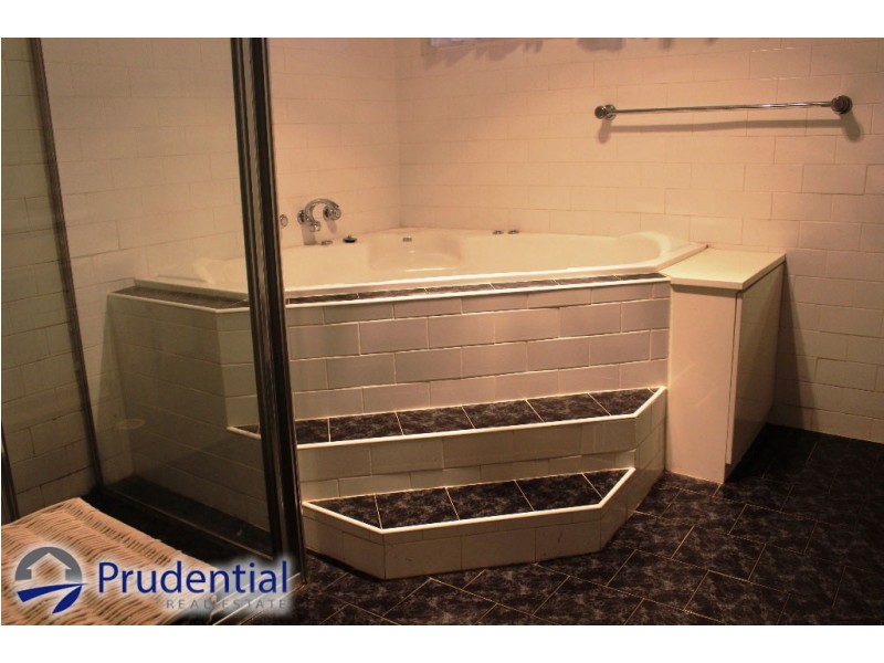 73 Stornoway Avenue, St Andrews NSW 2566