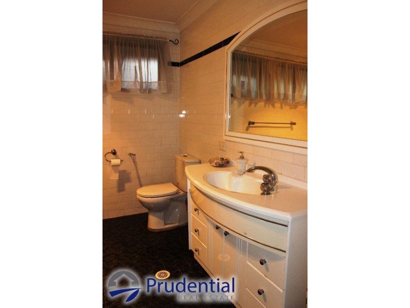 73 Stornoway Avenue, St Andrews NSW 2566
