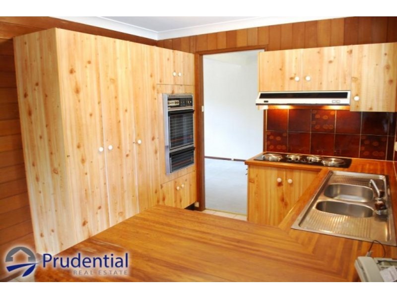 8 Kippara Place, Bradbury NSW 2560
