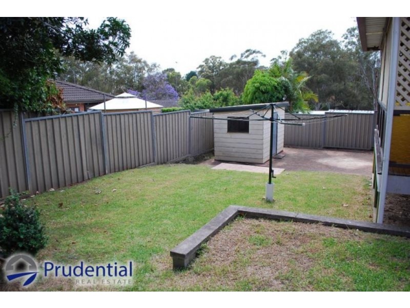 8 Kippara Place, Bradbury NSW 2560