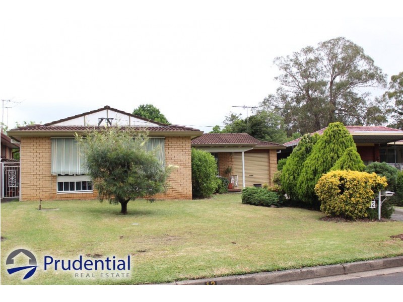 12 Tallawarra Road, Leumeah NSW 2560
