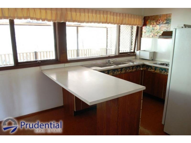 216 St Johns Road, Bradbury NSW 2560