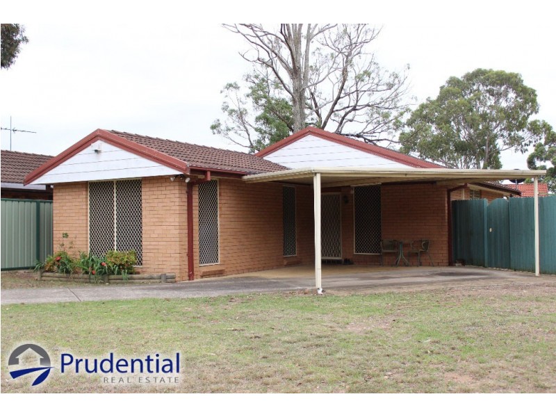 15 Rangers Road, St Helens Park NSW 2560