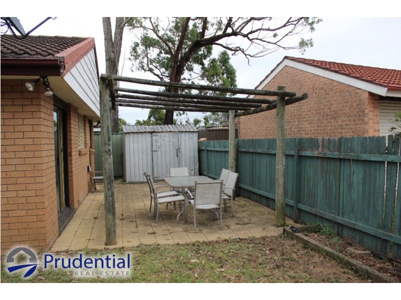 15 Rangers Road, St Helens Park NSW 2560