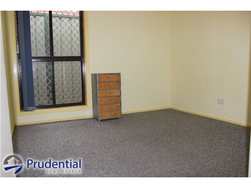 15 Rangers Road, St Helens Park NSW 2560