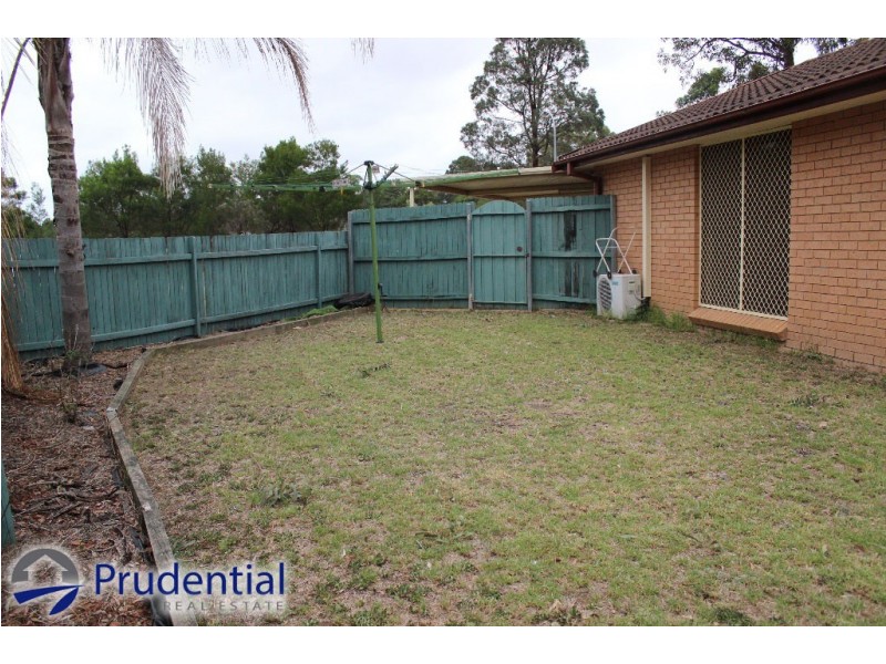 15 Rangers Road, St Helens Park NSW 2560