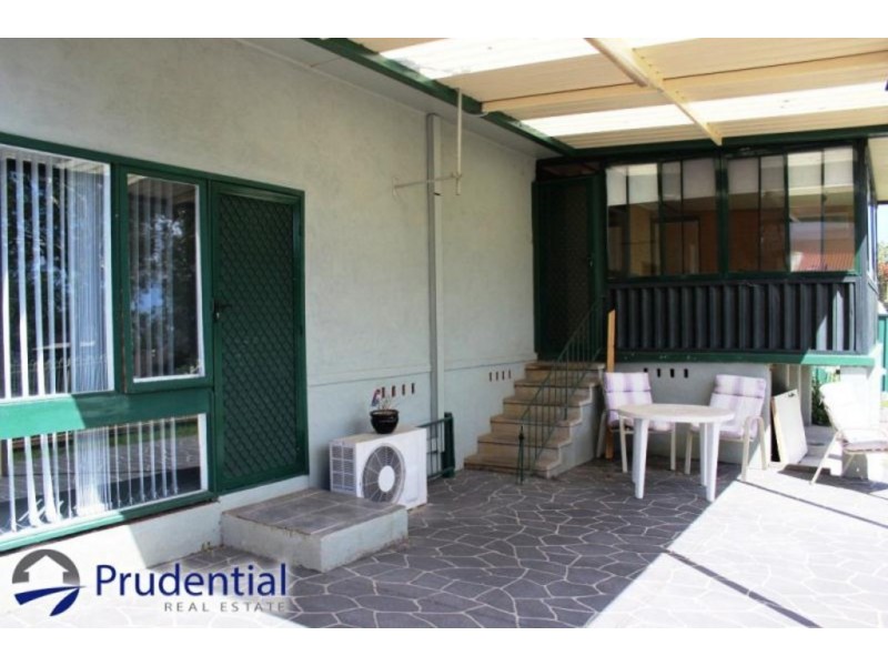 240 The Parkway, Bradbury NSW 2560