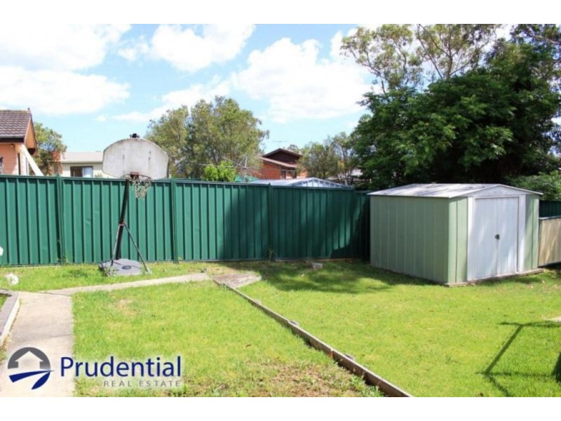 240 The Parkway, Bradbury NSW 2560