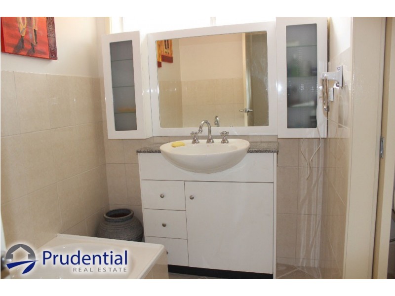 17 Lerwick Place, St Andrews NSW 2566