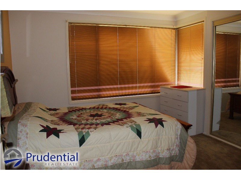 17 Lerwick Place, St Andrews NSW 2566