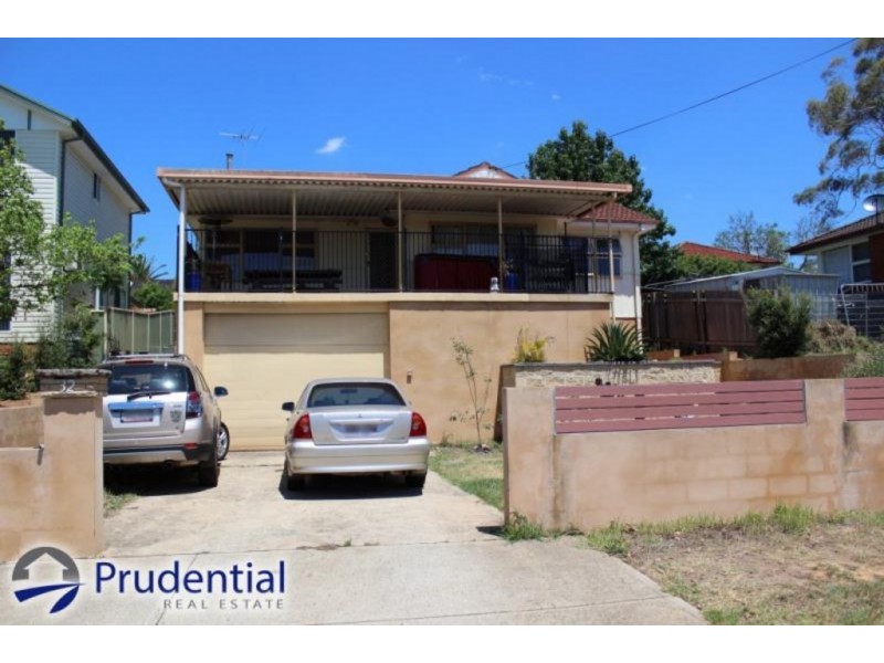 32 Carcoola Street, Campbelltown NSW 2560