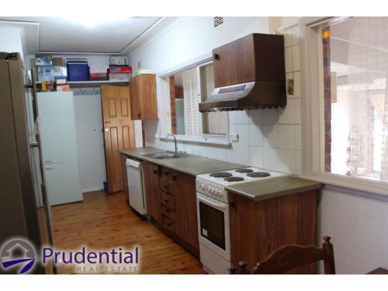 7 Cuthel Place, Campbelltown NSW 2560