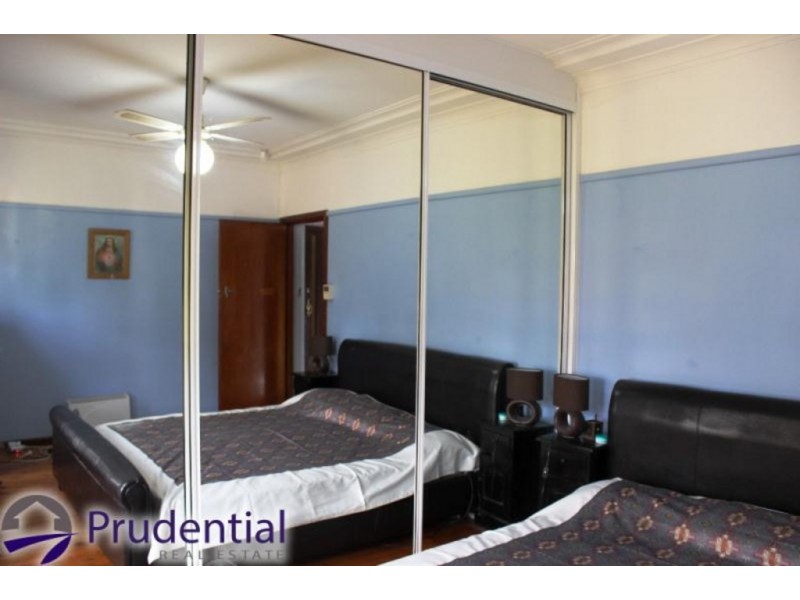 7 Cuthel Place, Campbelltown NSW 2560