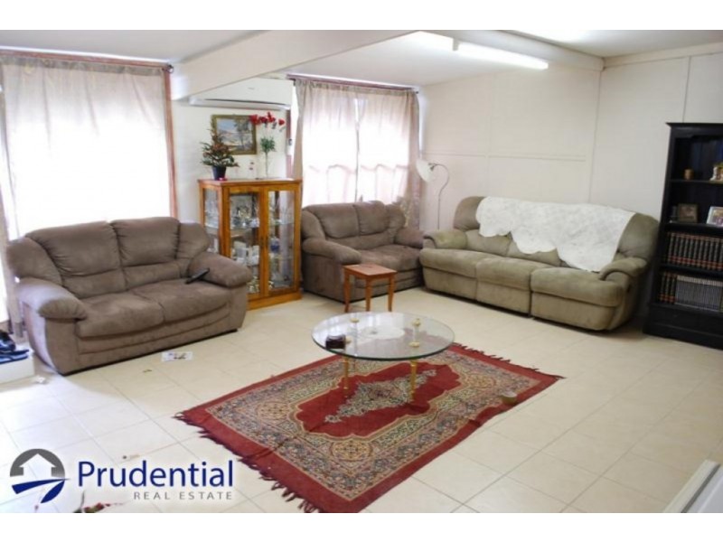 7a Cuthel Place, Campbelltown NSW 2560