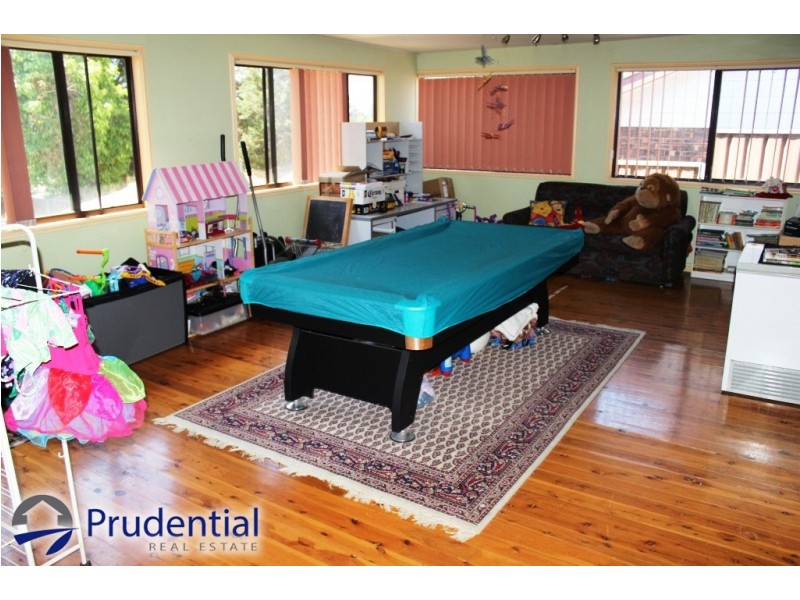 12 Spitfire Drive, Raby NSW 2566