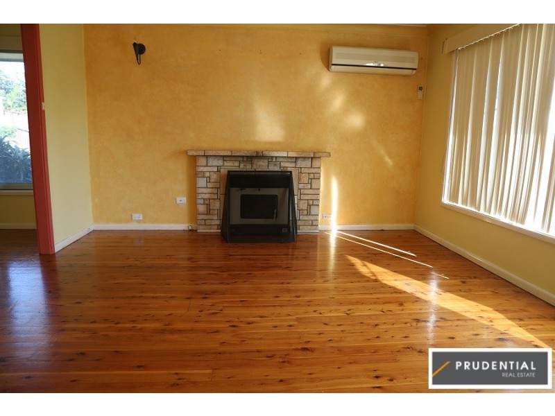 18 Uther Avenue, Bradbury NSW 2560
