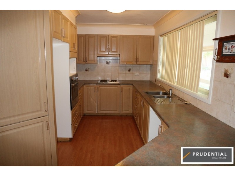 18 Uther Avenue, Bradbury NSW 2560