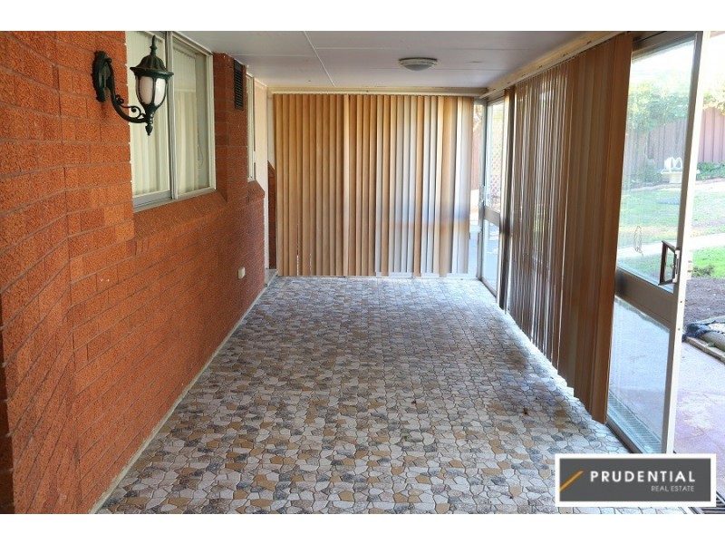 18 Uther Avenue, Bradbury NSW 2560