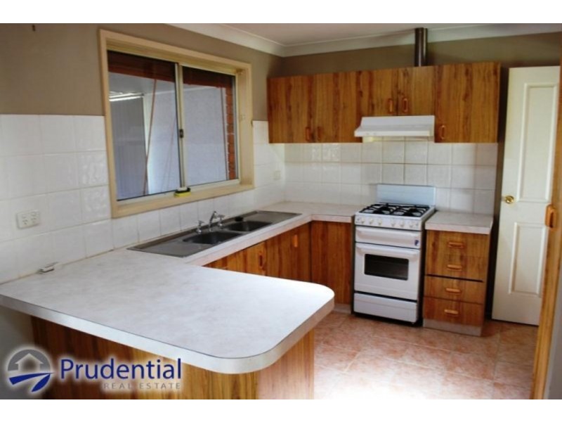 39 Horatio Street, Rosemeadow NSW 2560